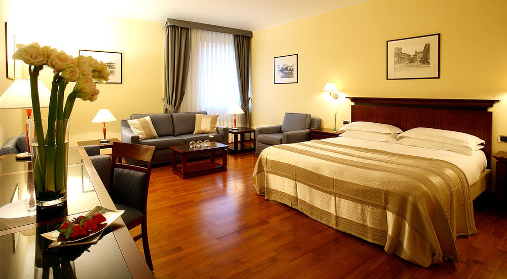 Starhotels Excelsior Bologna Esterno foto