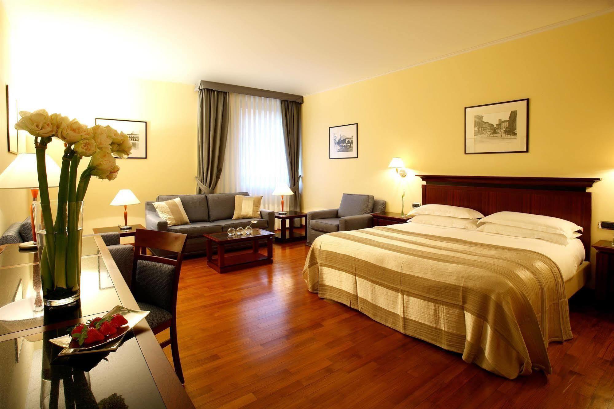 Starhotels Excelsior Bologna Camera foto