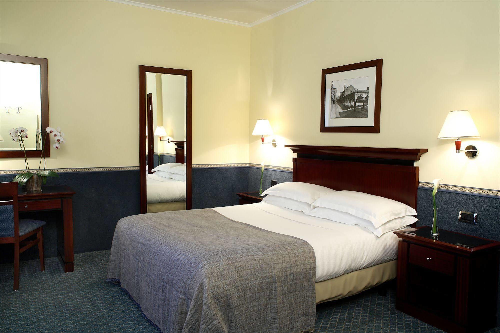 Starhotels Excelsior Bologna Esterno foto